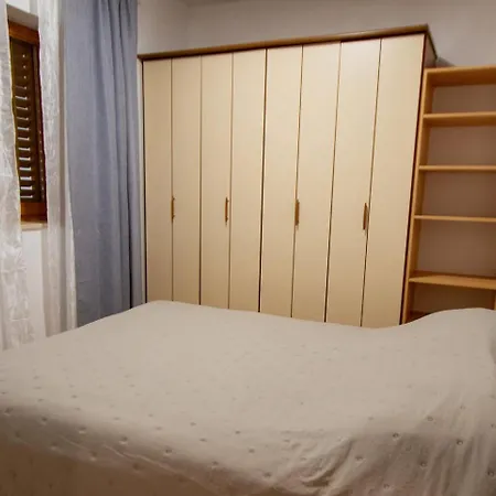 Apartment Kiwi 2 *